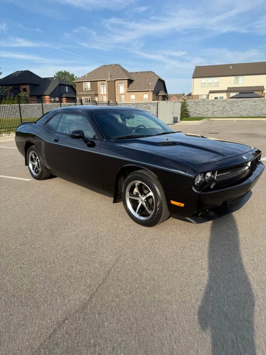 2010 Dodge Challenger 3rd Gen - Image 4 of 19