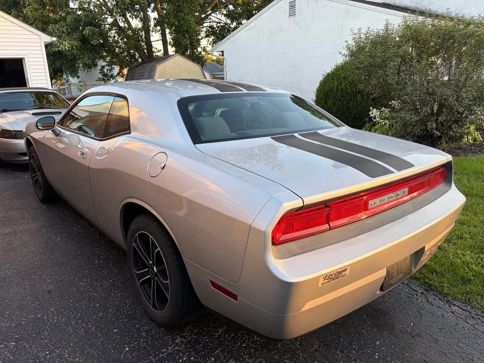 2010 Dodge Challenger 3rd Gen - Image 6 of 7