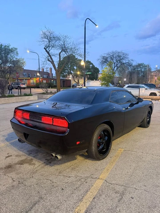 2010 Dodge Challenger 3rd Gen - Image 6 of 10
