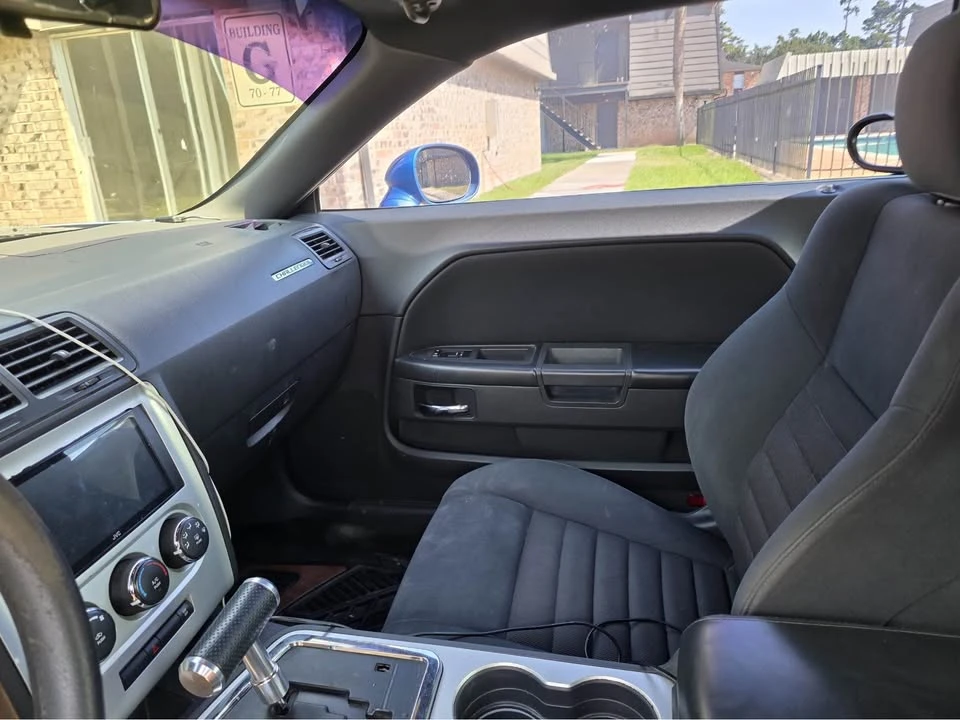 2010 Dodge Challenger 3rd Gen - Image 7 of 11