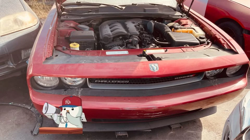 2010 Dodge Challenger 3rd Gen - Image 2 of 7