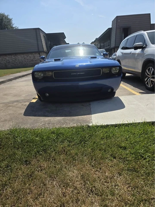 2010 Dodge Challenger 3rd Gen - Image 5 of 11