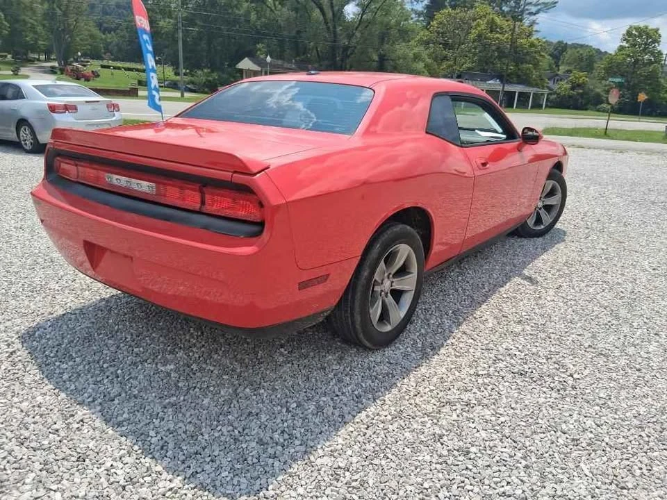 2010 Dodge Challenger 3rd Gen - Image 5 of 13