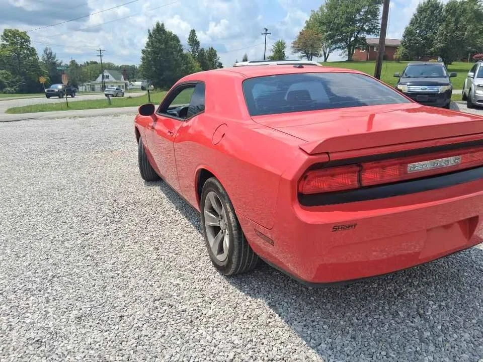 2010 Dodge Challenger 3rd Gen - Image 7 of 13