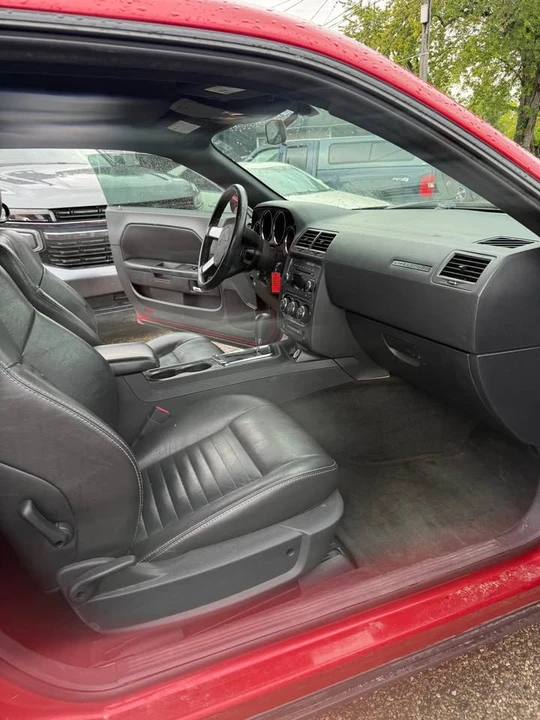 2010 Dodge Challenger 3rd Gen - Image 12 of 14
