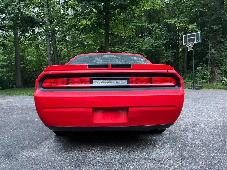 2010 Dodge Challenger 3rd Gen - Image 17 of 19