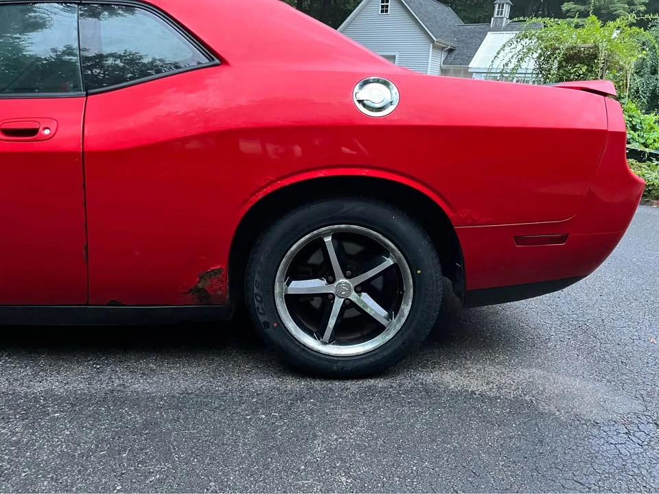 2010 Dodge Challenger 3rd Gen - Image 2 of 19