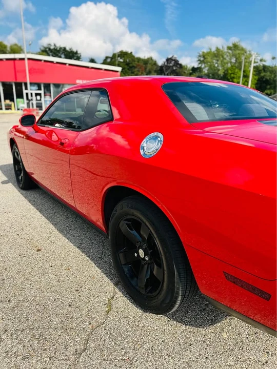2010 Dodge Challenger 3rd Gen - Image 3 of 20