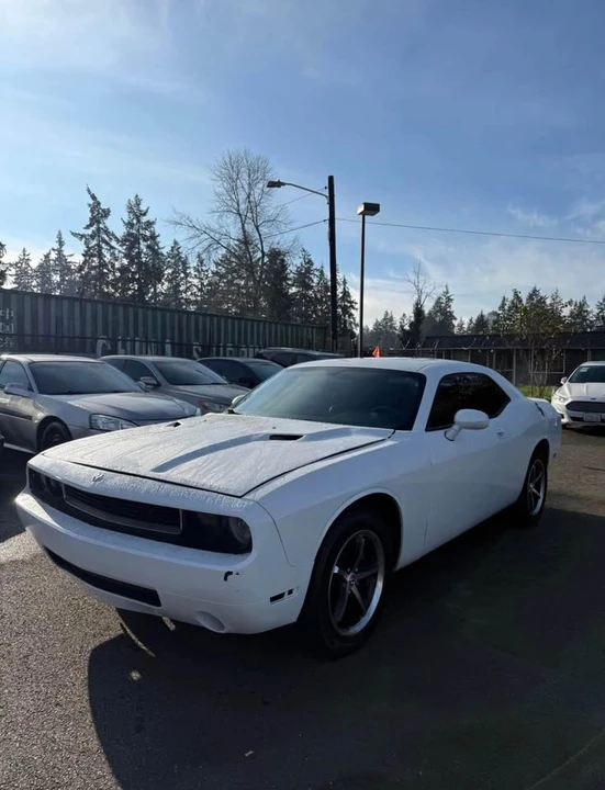 2010 Dodge Challenger 3rd Gen - Image 3 of 9