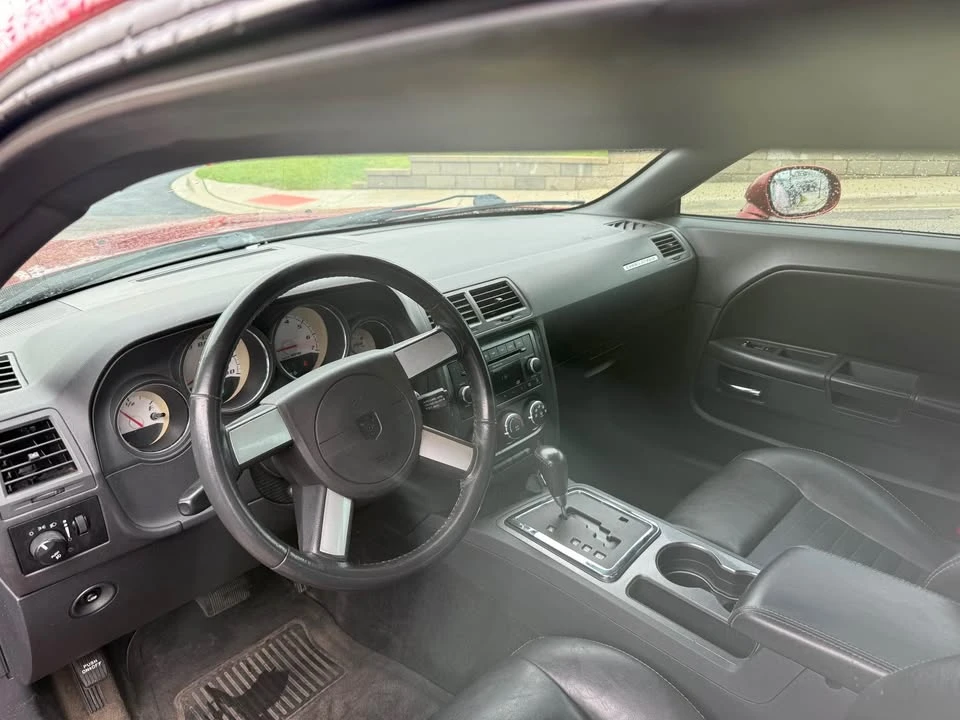 2010 Dodge Challenger 3rd Gen - Image 7 of 14