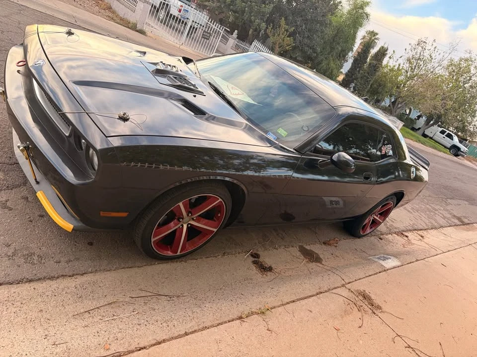 2010 Dodge Challenger 3rd Gen - Image 6 of 10