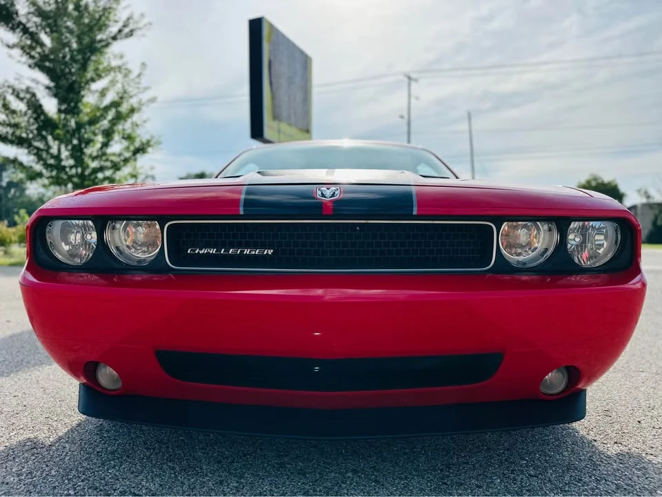2010 Dodge Challenger 3rd Gen - Image 19 of 20