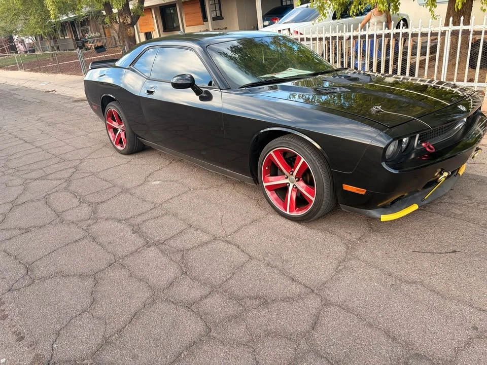 2010 Dodge Challenger 3rd Gen - Image 5 of 10