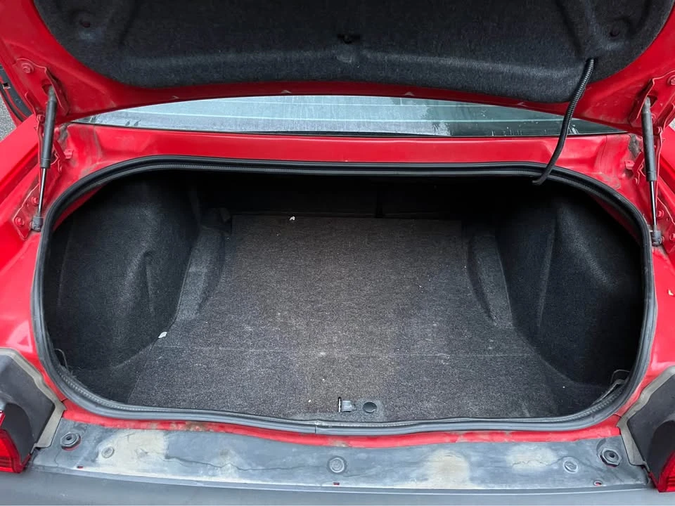 2010 Dodge Challenger 3rd Gen - Image 12 of 19