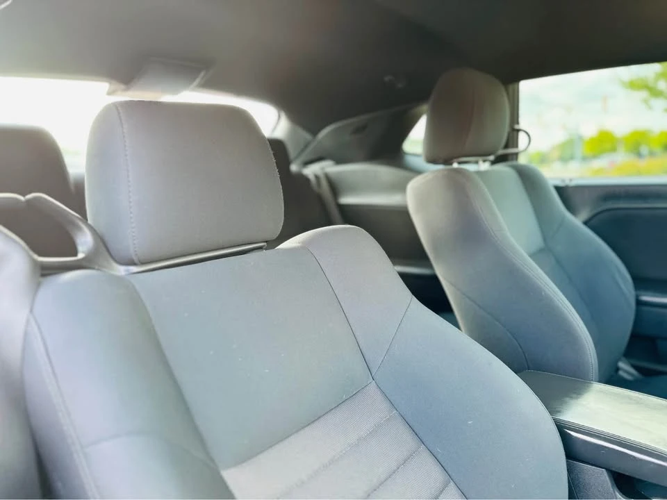 2010 Dodge Challenger 3rd Gen - Image 6 of 20