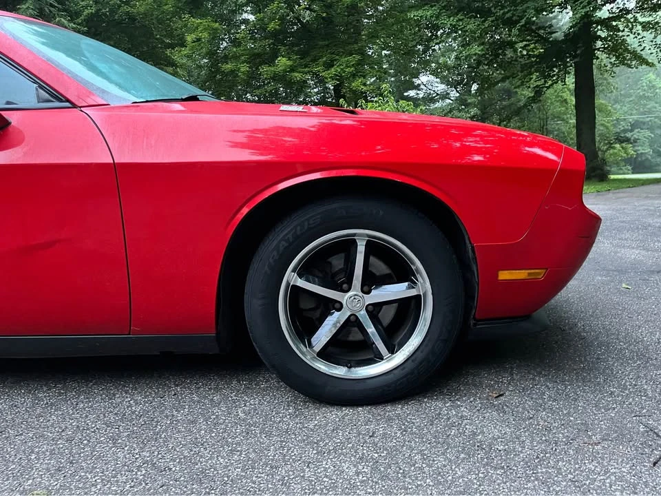 2010 Dodge Challenger 3rd Gen - Image 3 of 19