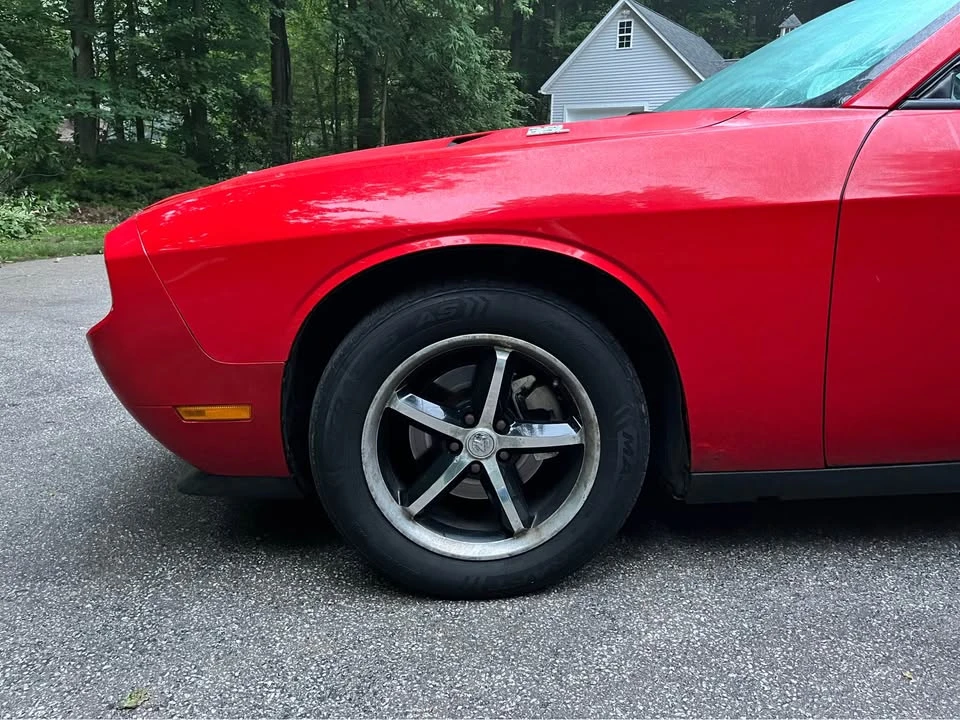 2010 Dodge Challenger 3rd Gen - Image 9 of 19