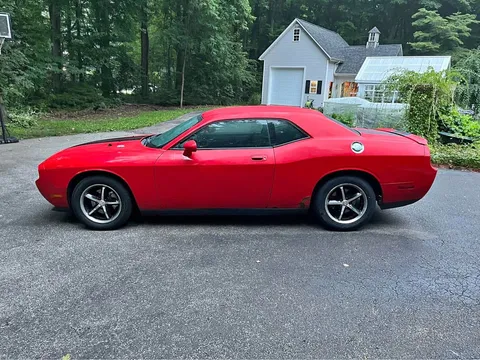 2010 Dodge Challenger Coupe 2D
