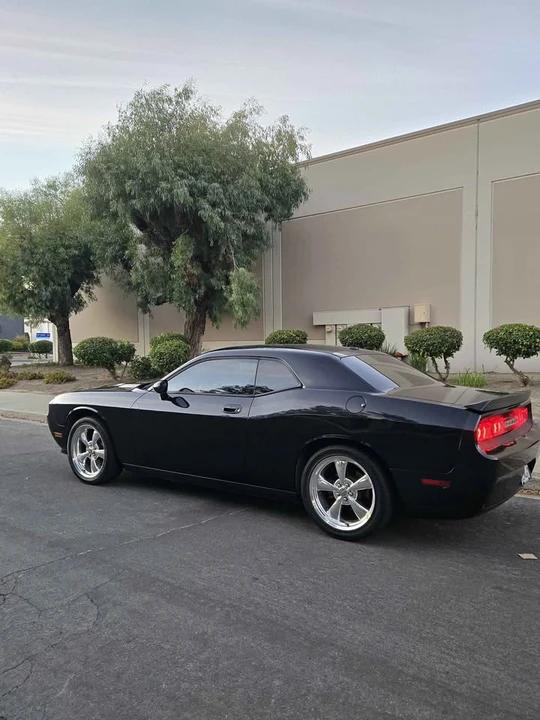 2010 Dodge Challenger 3rd Gen - Image 3 of 20