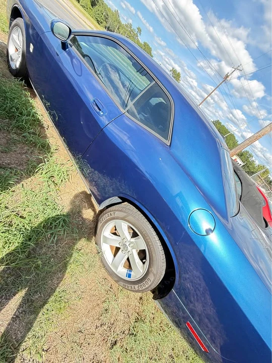 2010 Dodge Challenger 3rd Gen - Image 6 of 9