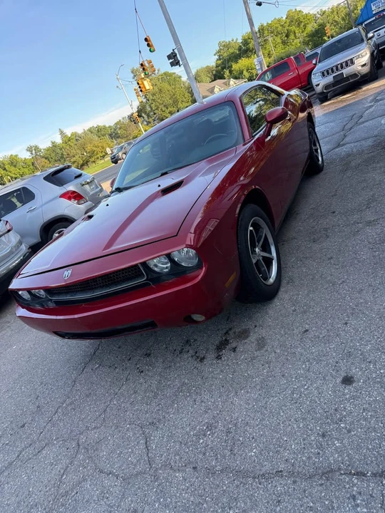 2010 Dodge Challenger 3rd Gen - Image 2 of 10