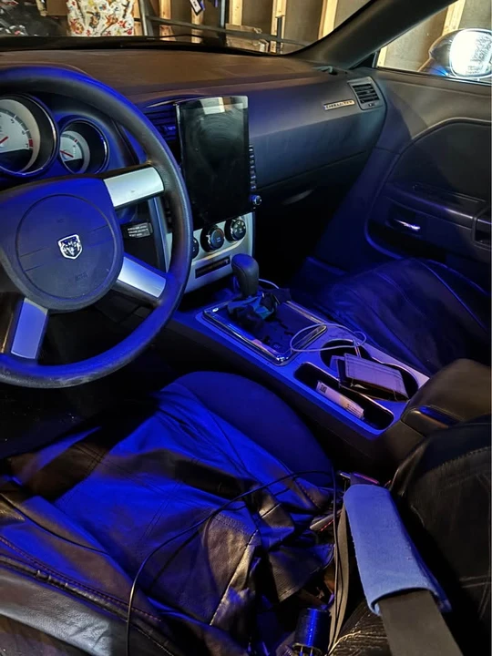 2010 Dodge Challenger 3rd Gen - Image 7 of 7