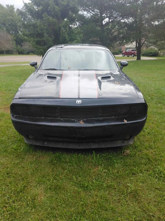 2010 Dodge Challenger 3rd Gen - Image 2 of 4