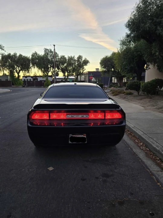 2010 Dodge Challenger 3rd Gen - Image 4 of 20