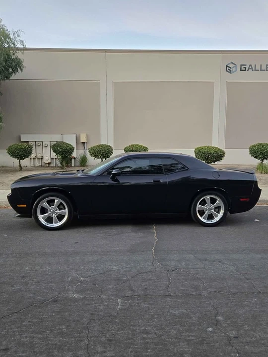 2010 Dodge Challenger 3rd Gen - Image 2 of 20