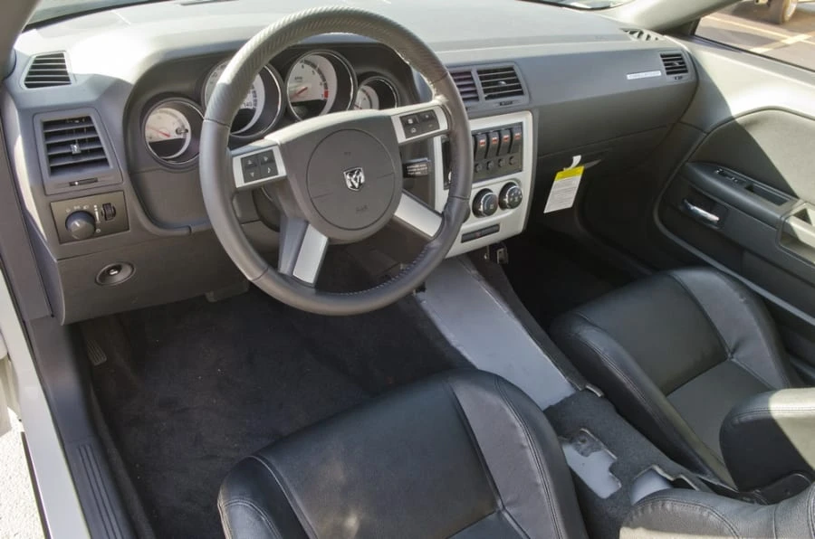 2010 Dodge Challenger SRT8 & 392 3rd Gen - Image 5 of 8