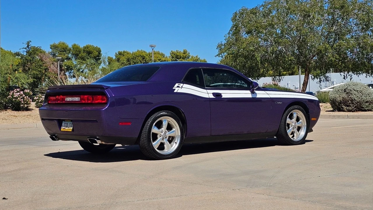 2010 Dodge Challenger 3rd Gen - Image 12 of 12