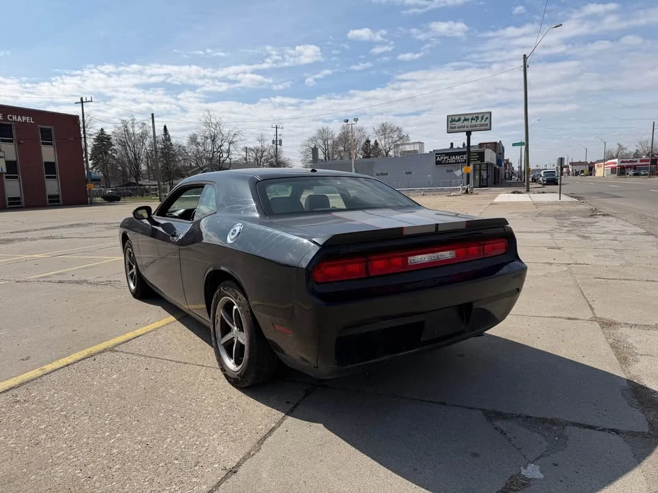 2010 Dodge Challenger 3rd Gen - Image 4 of 19