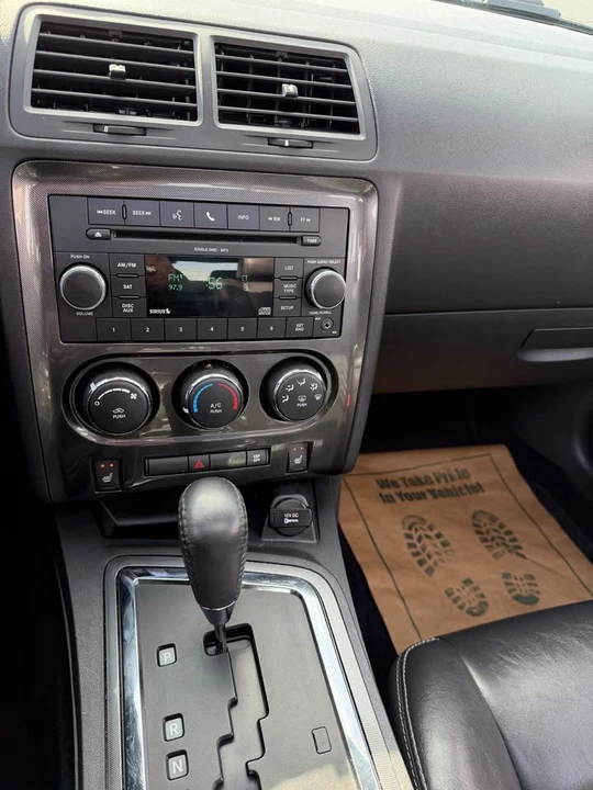 2010 Dodge Challenger 3rd Gen - Image 16 of 19