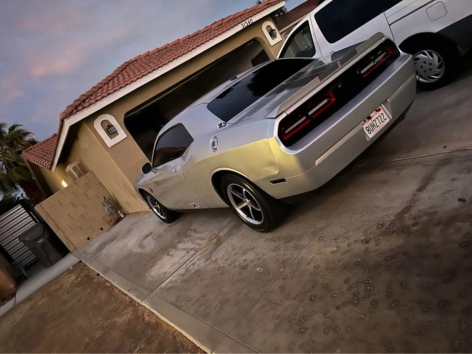 2010 Dodge Challenger 3rd Gen - Image 4 of 8
