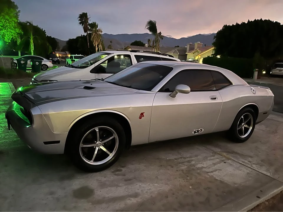 2010 Dodge Challenger 3rd Gen - Image 6 of 8