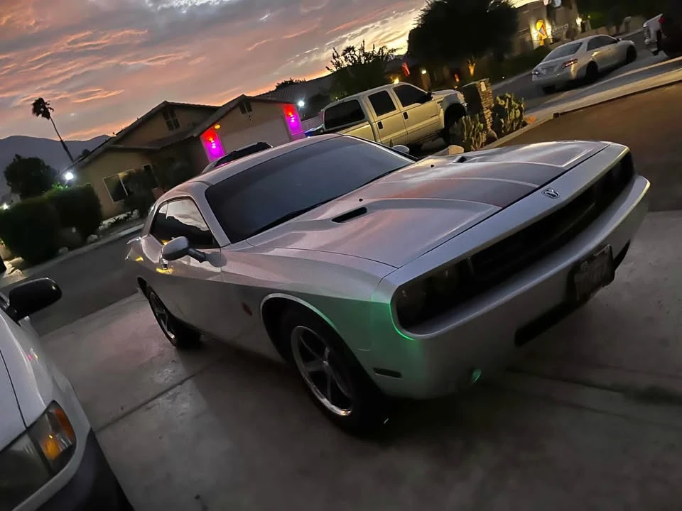 2010 Dodge Challenger 3rd Gen - Image 2 of 6