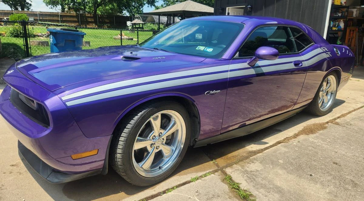 2010 Dodge Challenger 3rd Gen - Image 6 of 13