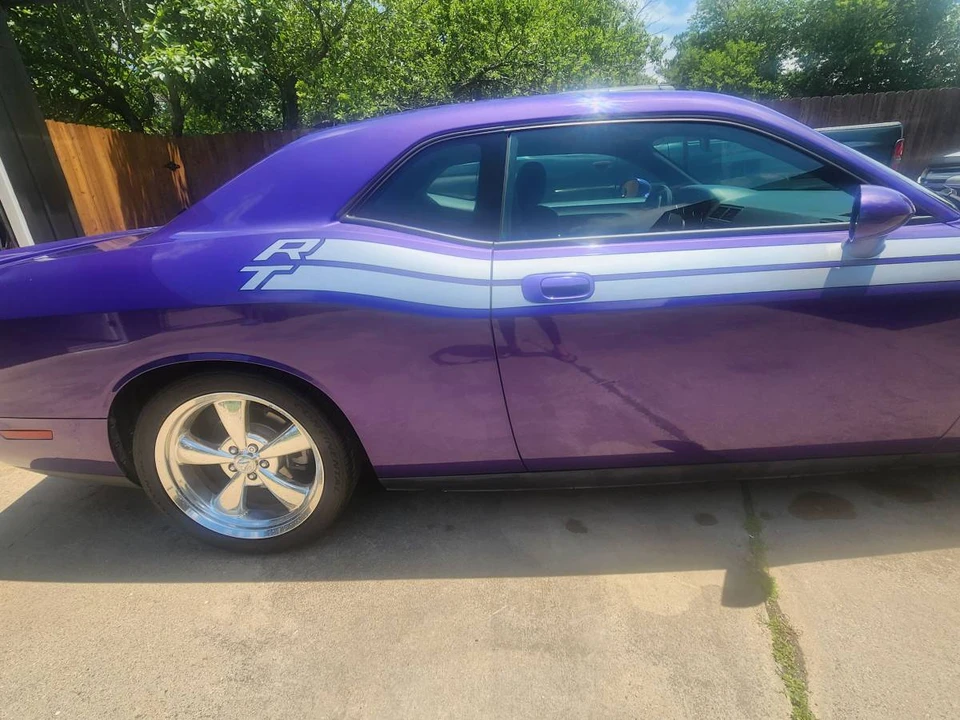 2010 Dodge Challenger 3rd Gen - Image 3 of 13