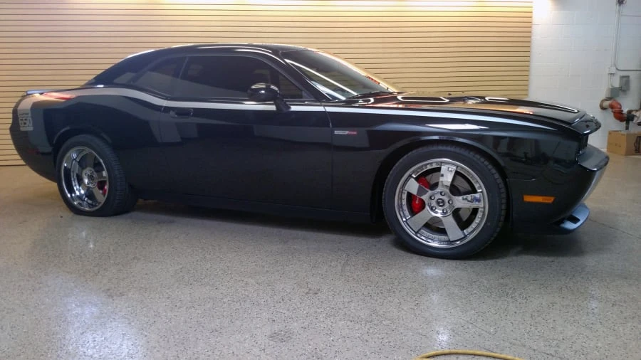 2010 Dodge Challenger 3rd Gen - Image 2 of 5