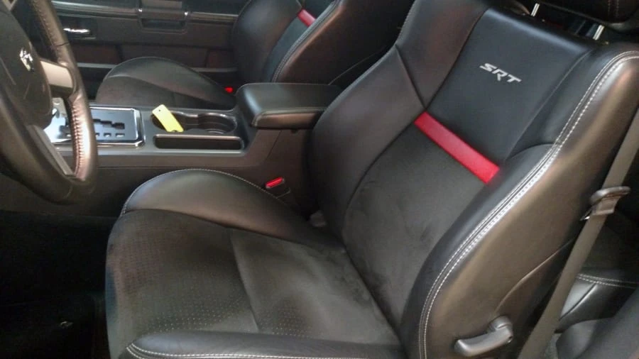 2010 Dodge Challenger 3rd Gen - Image 4 of 5
