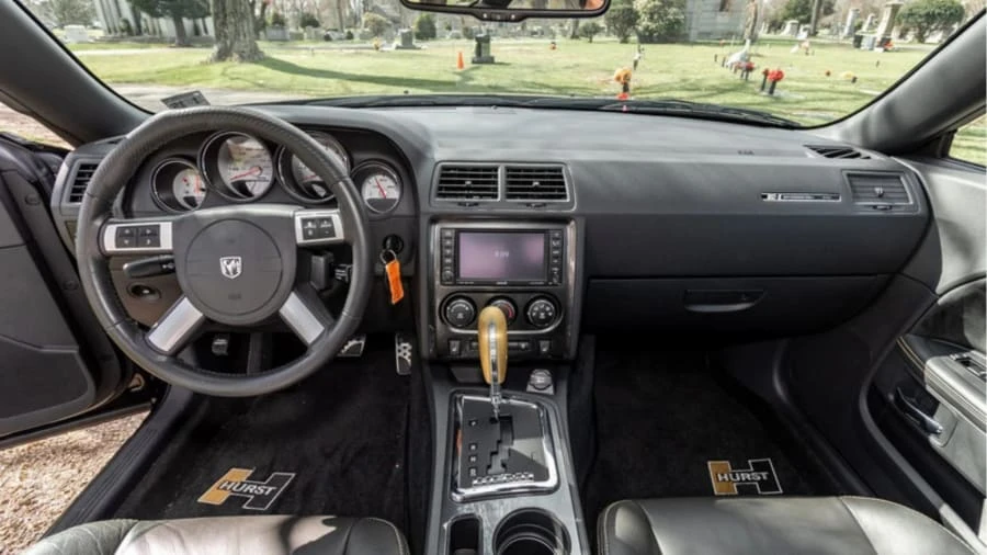 2010 Dodge Challenger 3rd Gen - Image 2 of 2