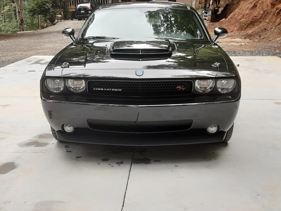 2010 Dodge Challenger 3rd Gen - Image 3 of 13