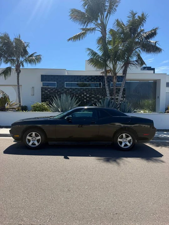 2010 Dodge Challenger 3rd Gen - Image 2 of 7