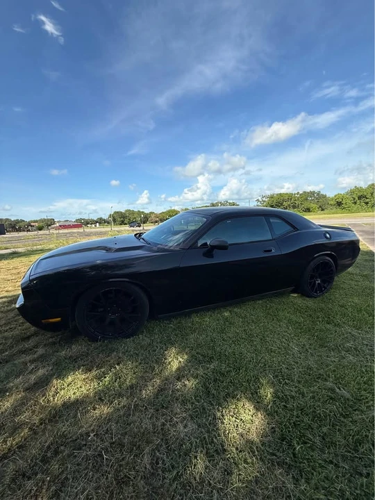 2010 Dodge Challenger 3rd Gen - Image 4 of 8