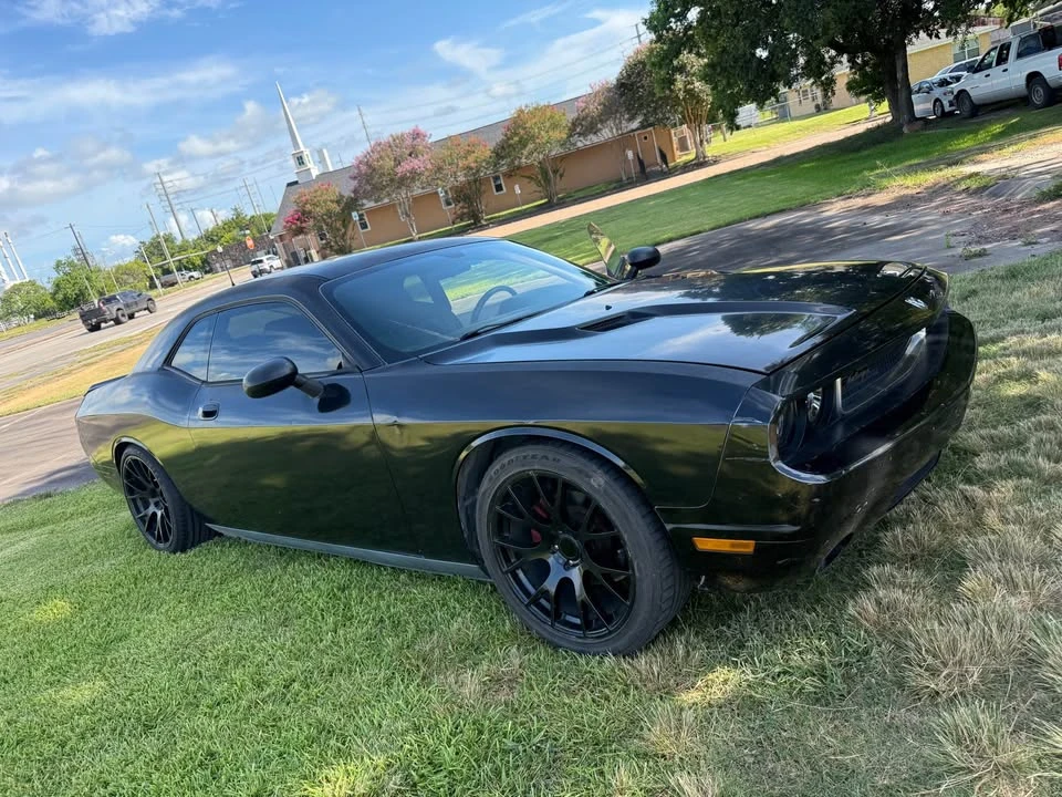 2010 Dodge Challenger 3rd Gen - Image 5 of 8