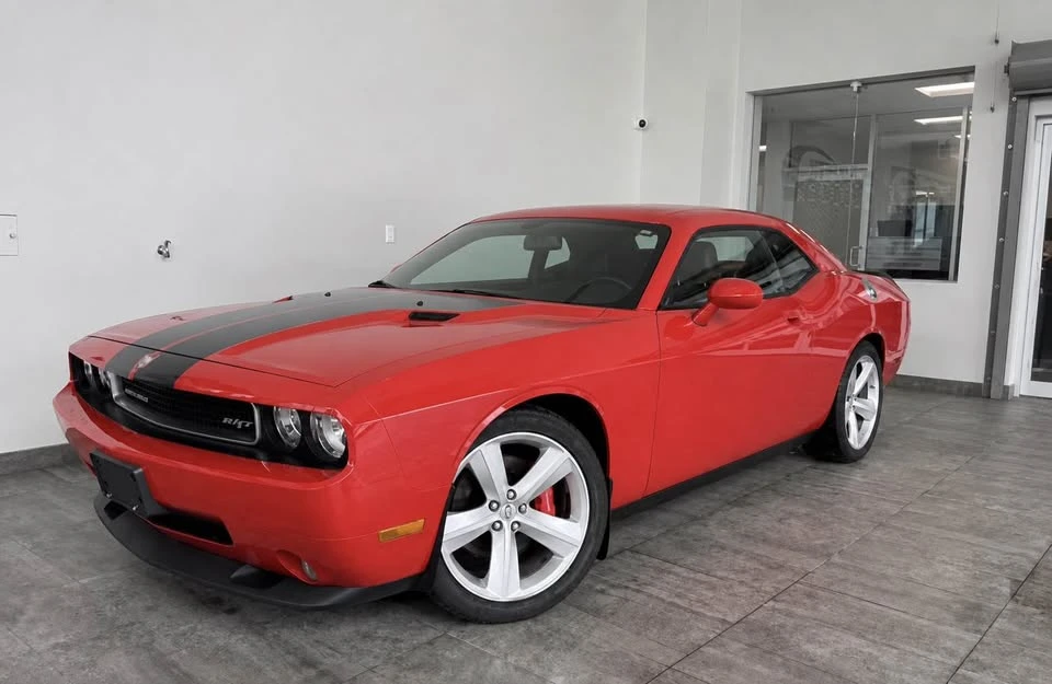 2010 Dodge Challenger 3rd Gen - Image 2 of 15