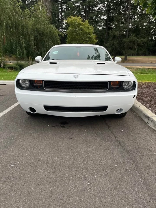 2010 Dodge Challenger 3rd Gen - Image 3 of 9