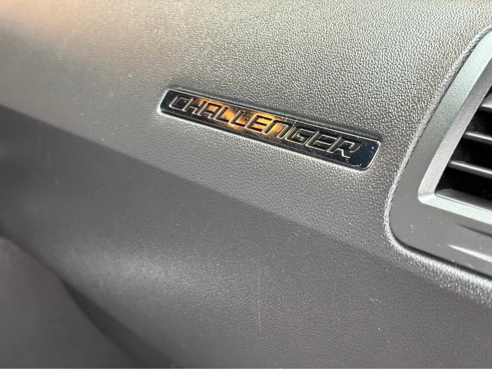 2010 Dodge Challenger 3rd Gen - Image 11 of 15