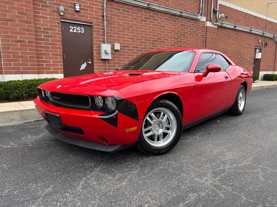 2010 Dodge Challenger 3rd Gen - Image 3 of 15