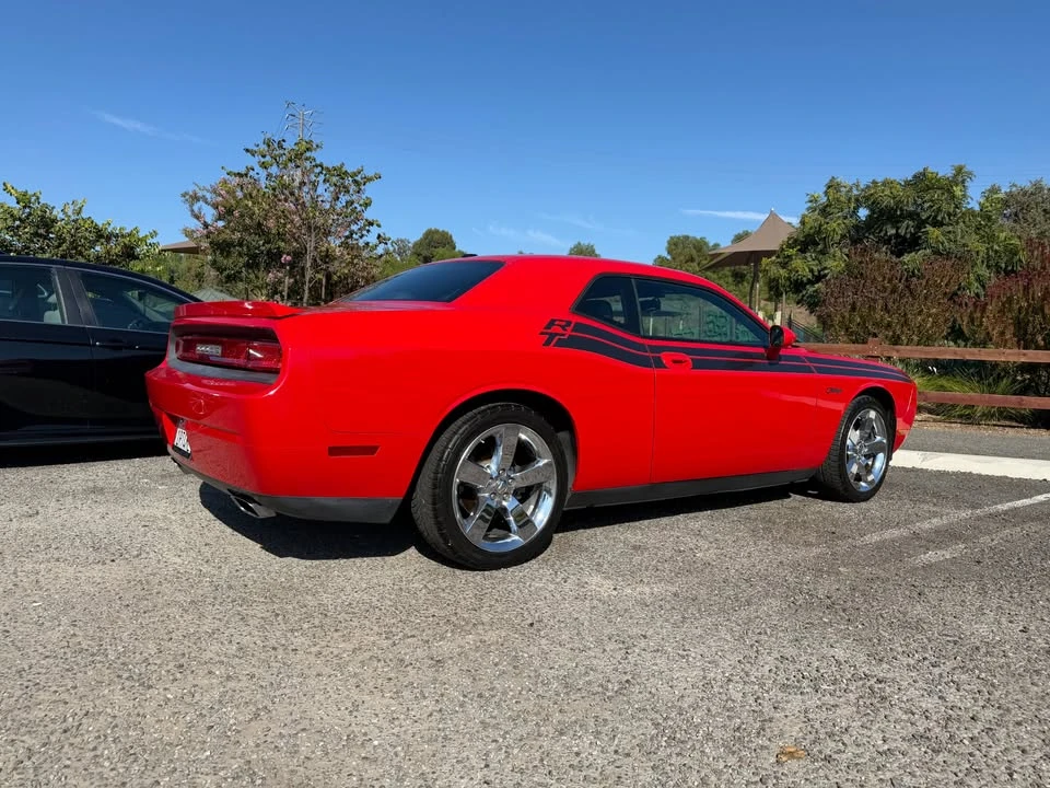 2010 Dodge Challenger 3rd Gen - Image 8 of 8